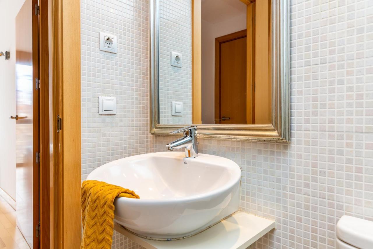 2Br - 2Bh Apartment Close To The Beach Barcelona Buitenkant foto