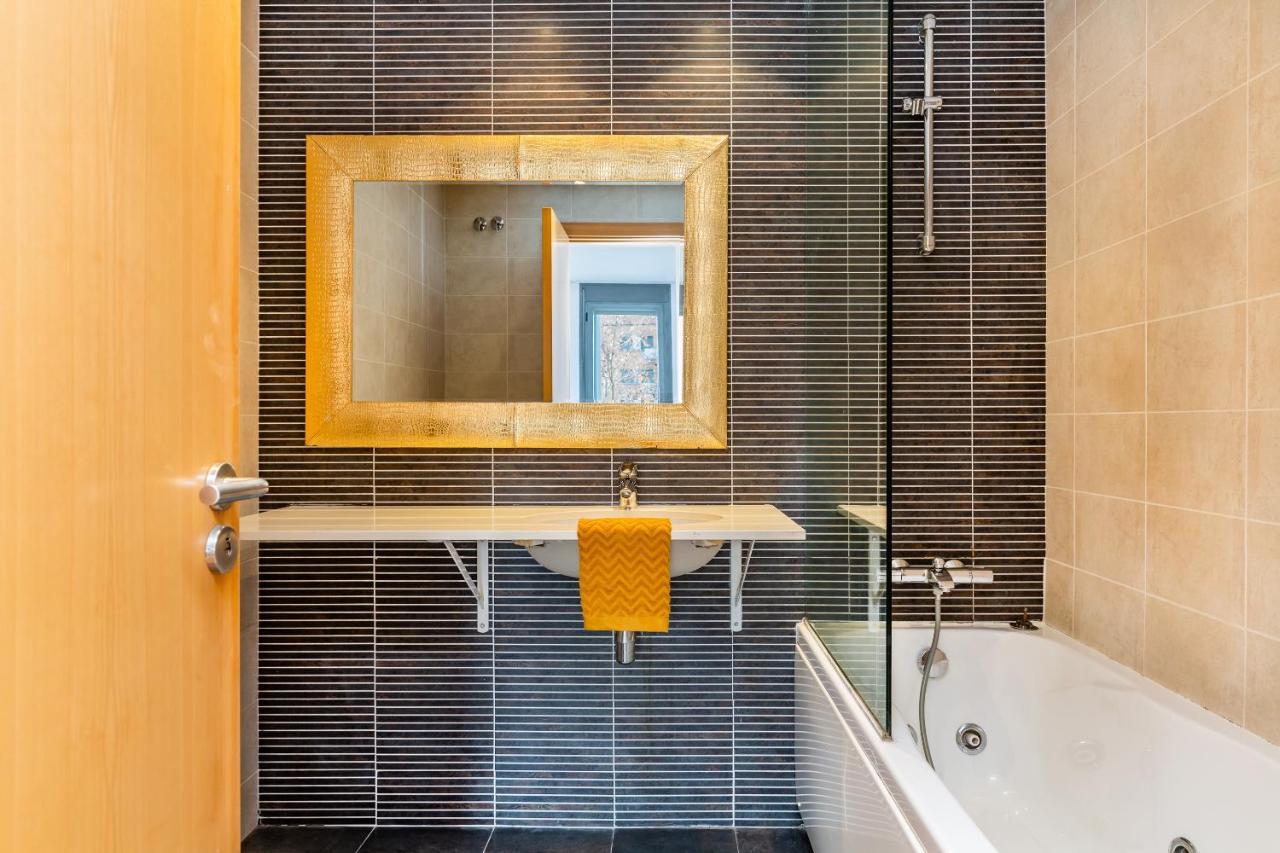 2Br - 2Bh Apartment Close To The Beach Barcelona Buitenkant foto